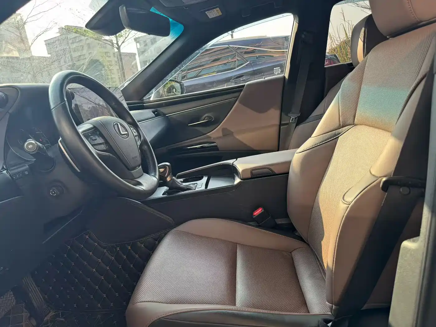 Lexus ES 2022 300h Excellence Edition фото 3