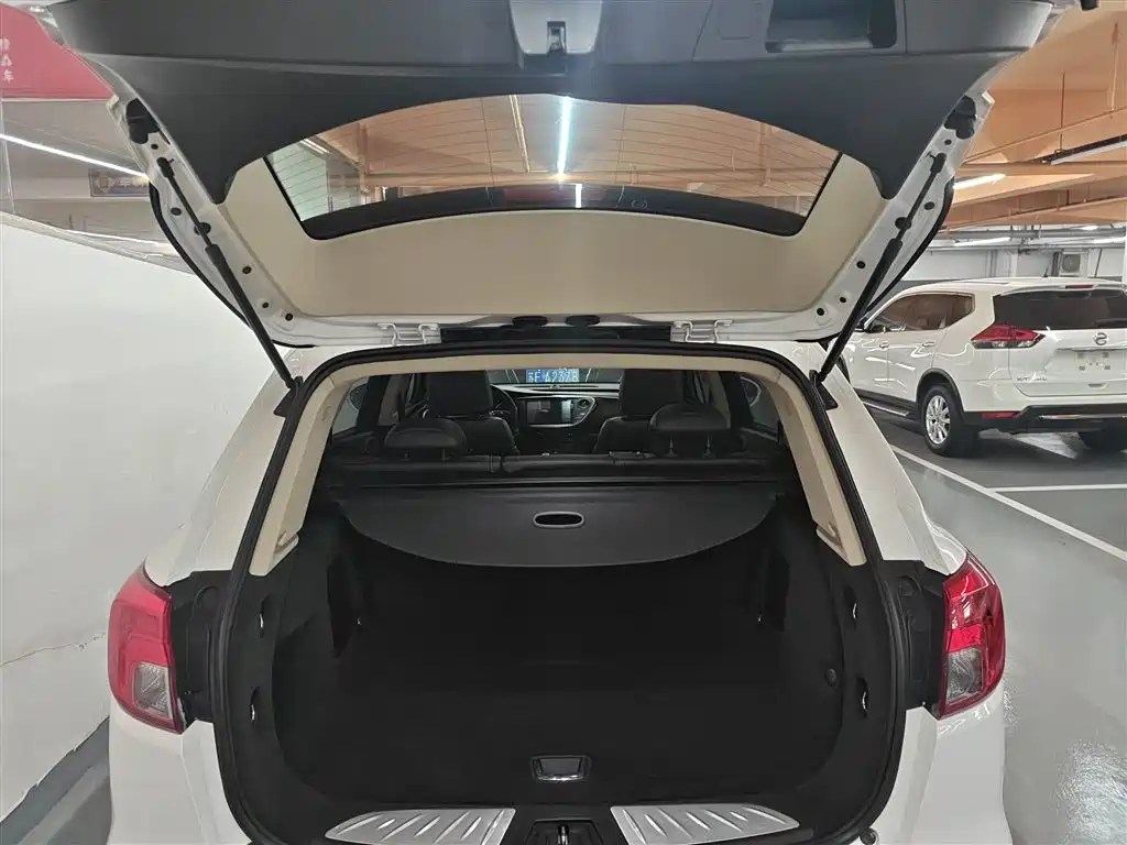 Buick Envision Plus 2017 20T FWD Premium фото 12