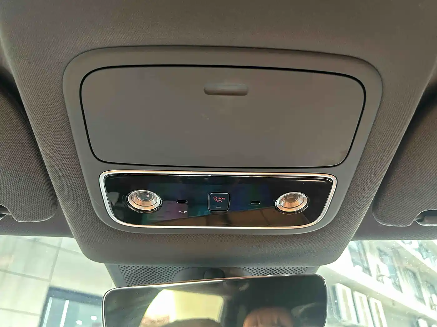 AITO Wenjie AITO M9 2024 Extended Range Ultra 42kWh 6-Seater фото 16