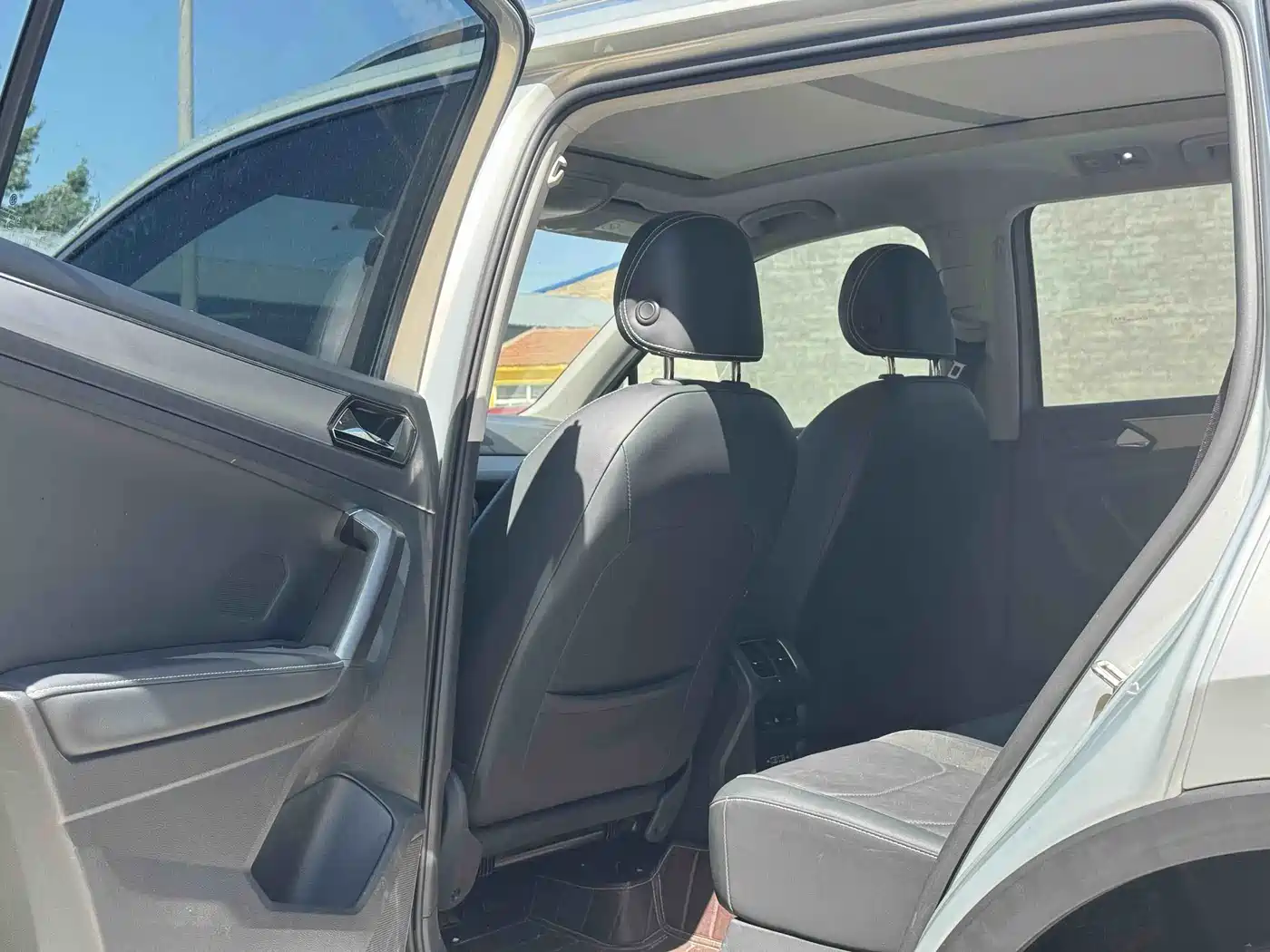 Volkswagen Tiguan L 2021 280TSI Automatic 2WD Smart фото 4