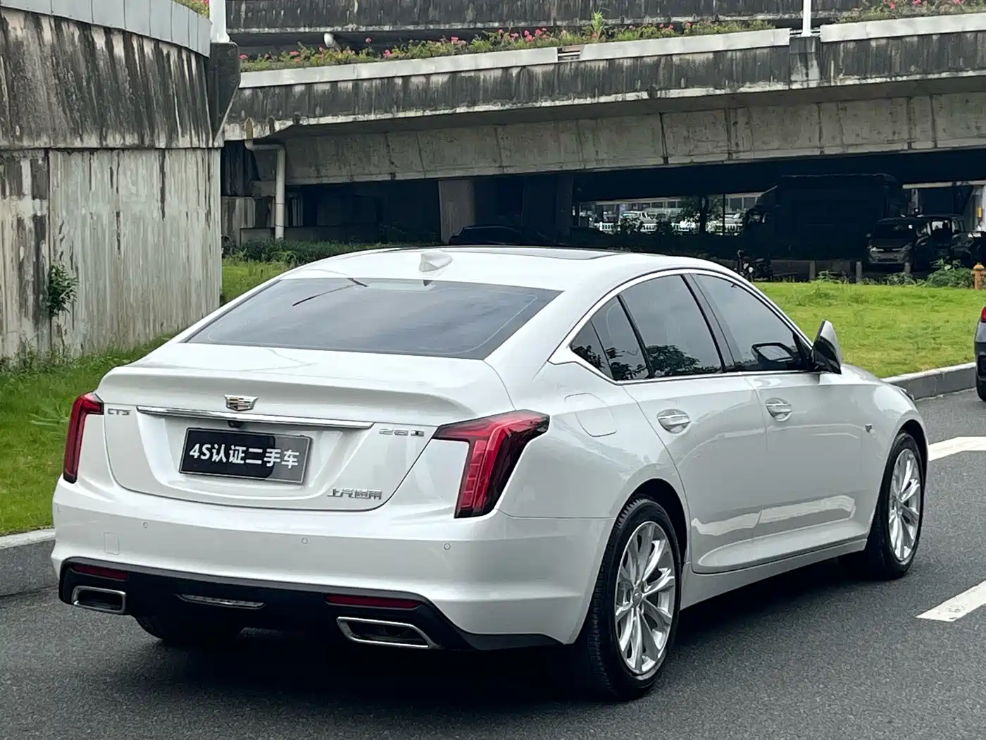 Cadillac CT5 2024 2023 28T Luxury Style (Standard Edition)