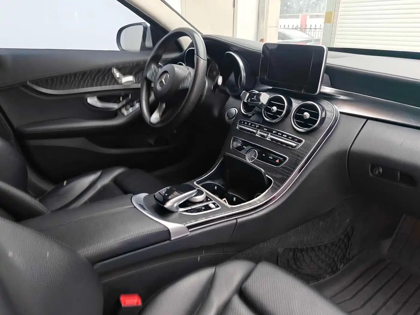 Mercedes-Benz C-Class 2016 C 180 L Sport фото 14