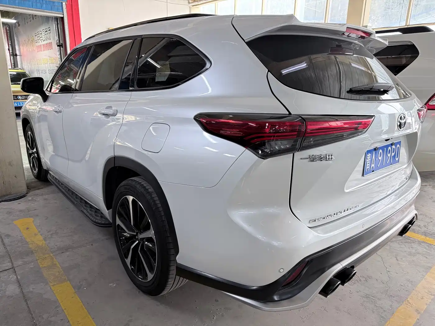 Toyota Crown Kluger 2023 2022 2.5L HEV 4WD Premium Edition