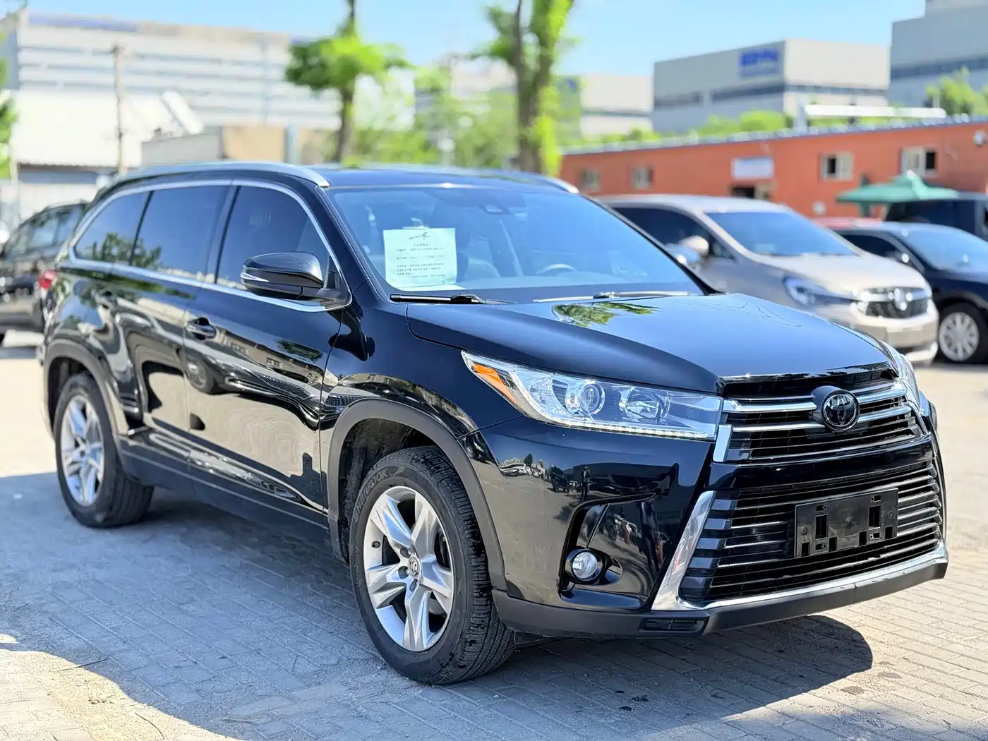 TOYOTA HIGHLANDER