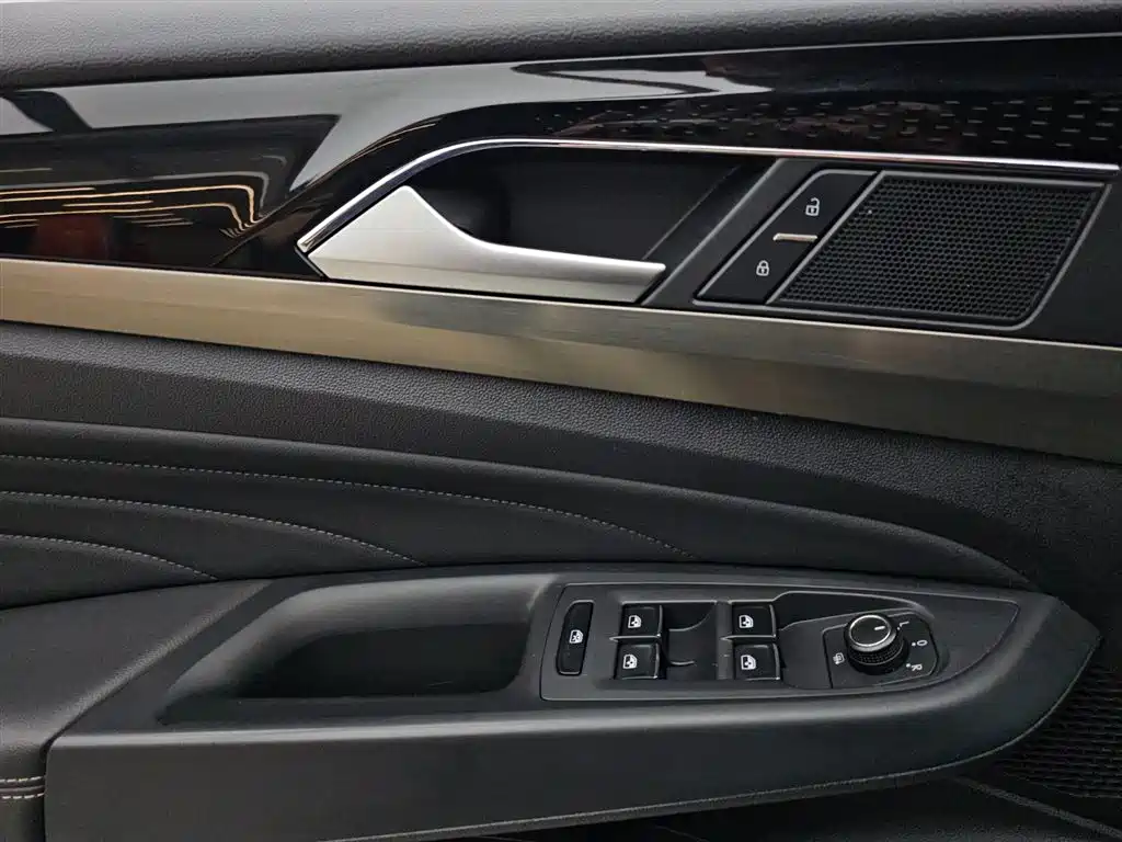 Volkswagen Passat 2020 330TSI Elite Edition China VI фото 8