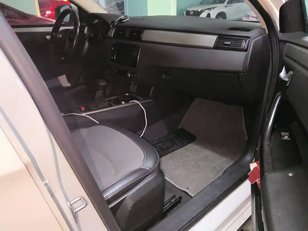 Qoros 3 2016 2016 Urban SUV 1.6T Automatic Zhiyue