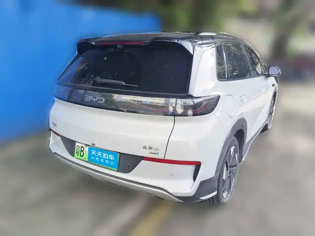 BYD Hai Shi 05 EV 2025 520KM Flagship Smart Navigation Edition — фото 2