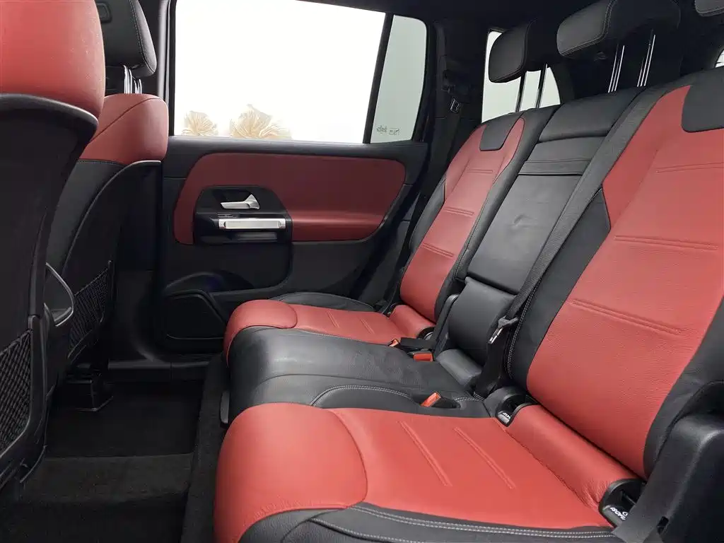 MERCEDES-BENZ GLB AMG