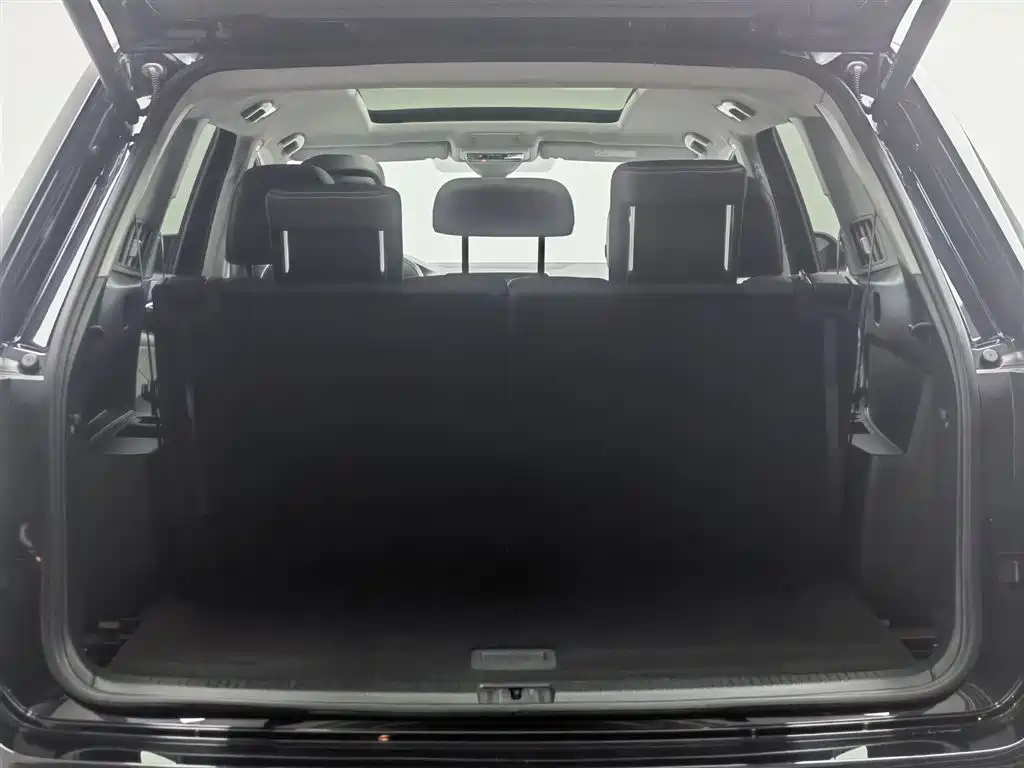 Volkswagen Teramont 2023 330TSI FWD Premium Luxury Edition фото 16
