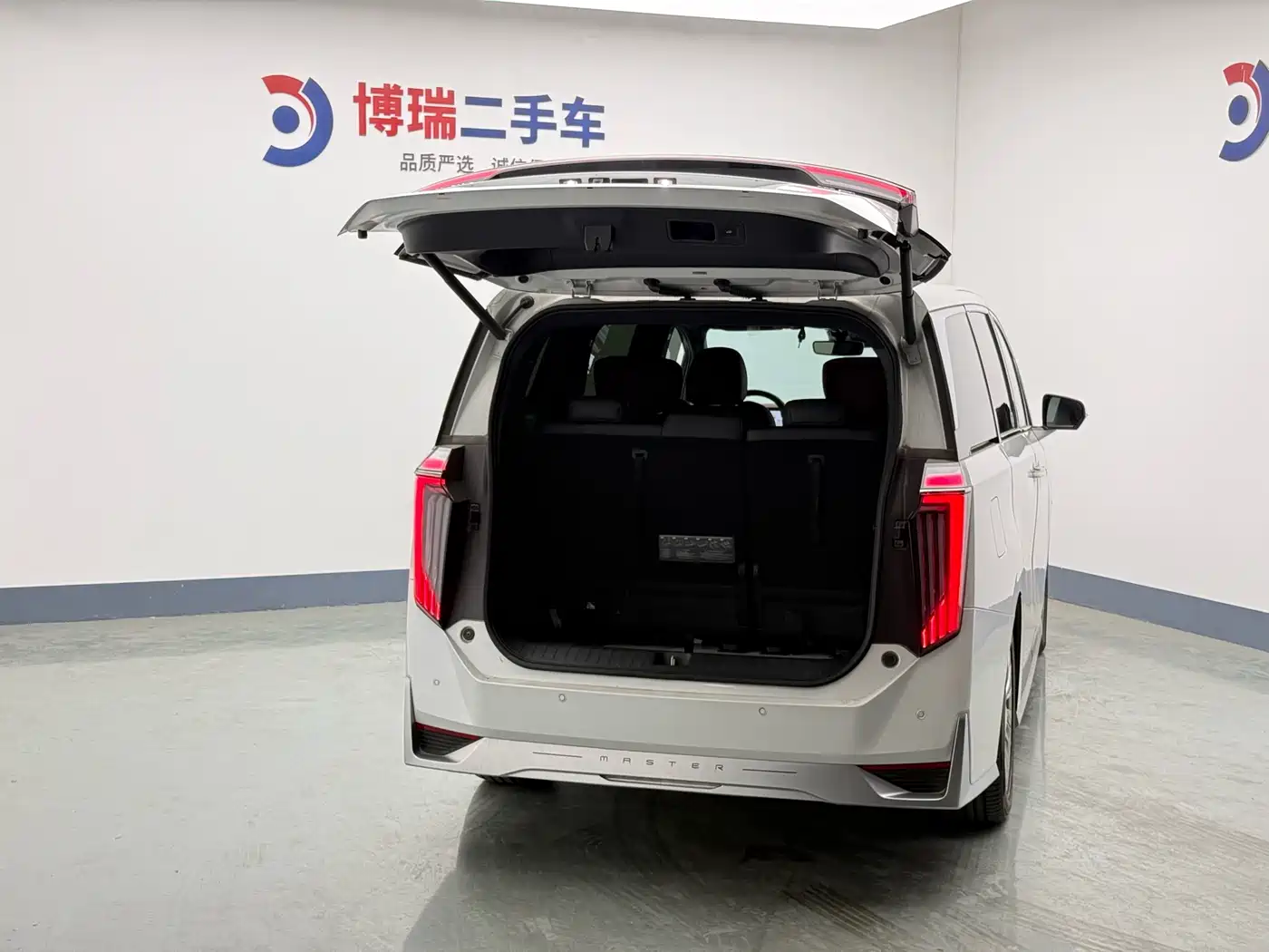 GAC Trumpchi Trumpchi M8 2023 Model Master Series 400T Ultimate Edition фото 18