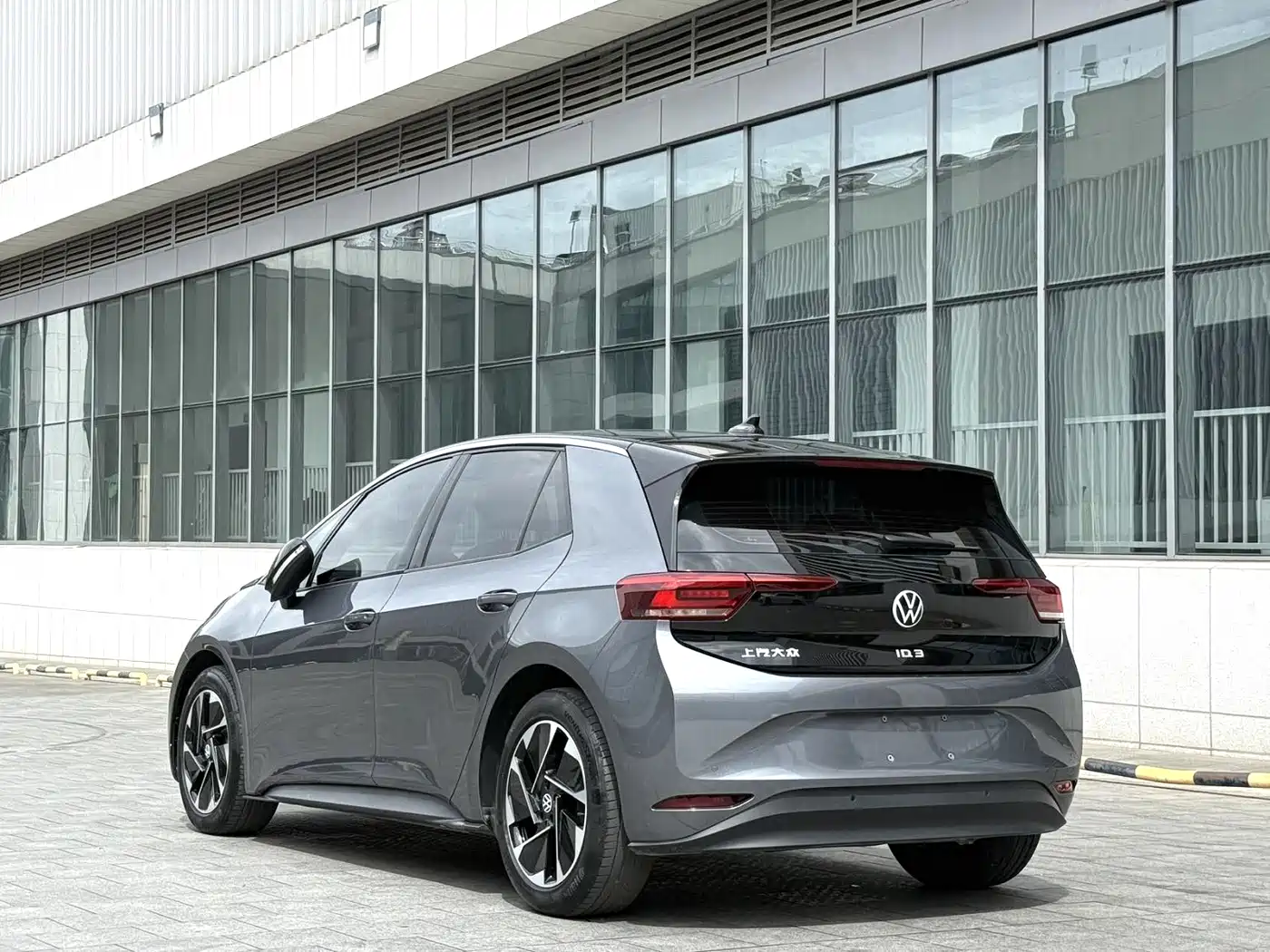Volkswagen ID.3 2024 Outstanding Edition фото 9
