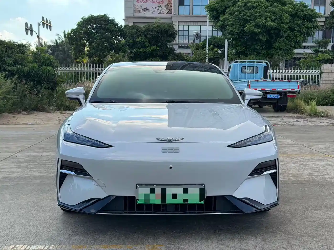 Geely Galaxy Galaxy E8 2024 2024 550km RWD PRO