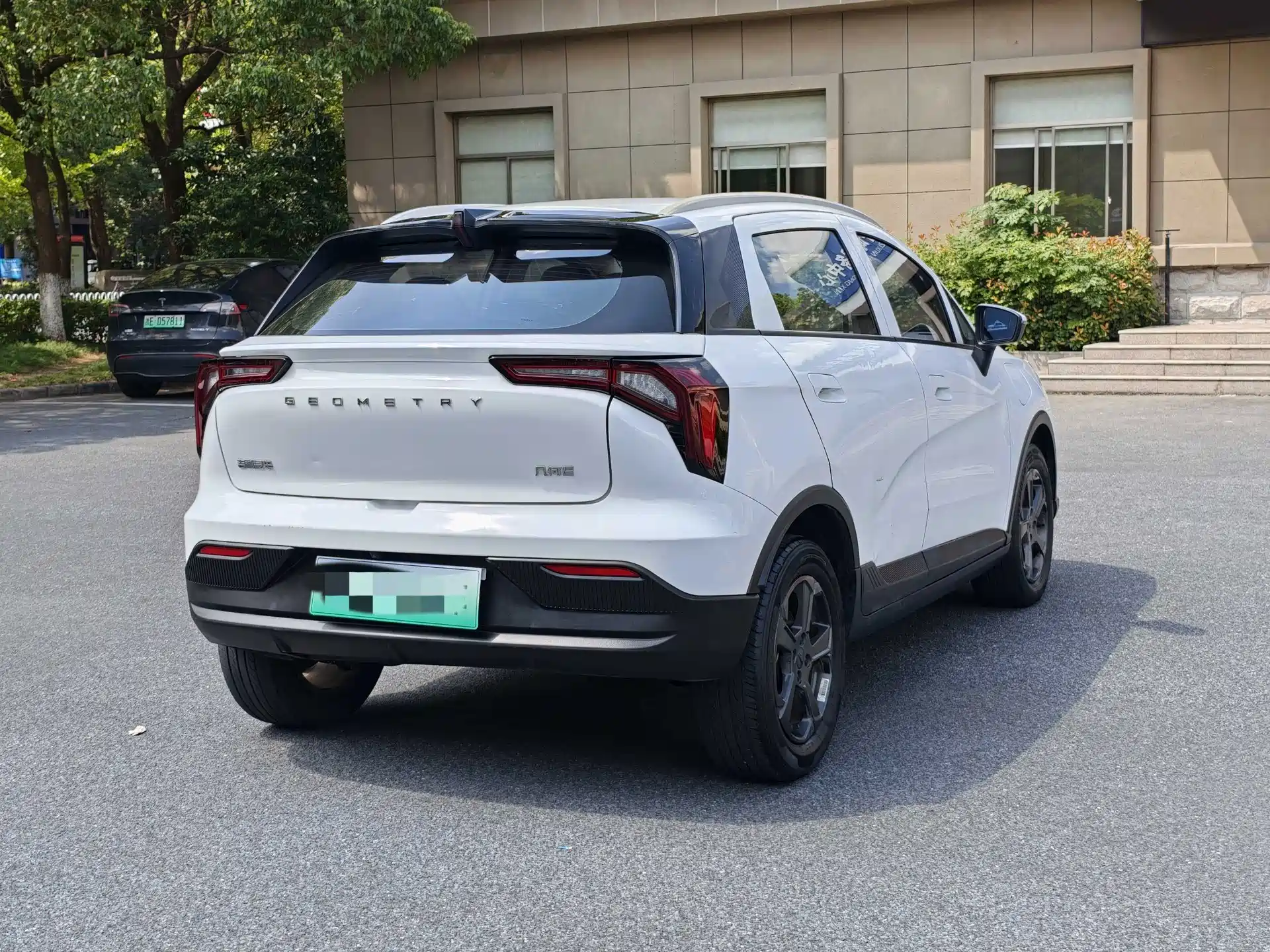 Фото 7 - Geely Geometry E Firefly