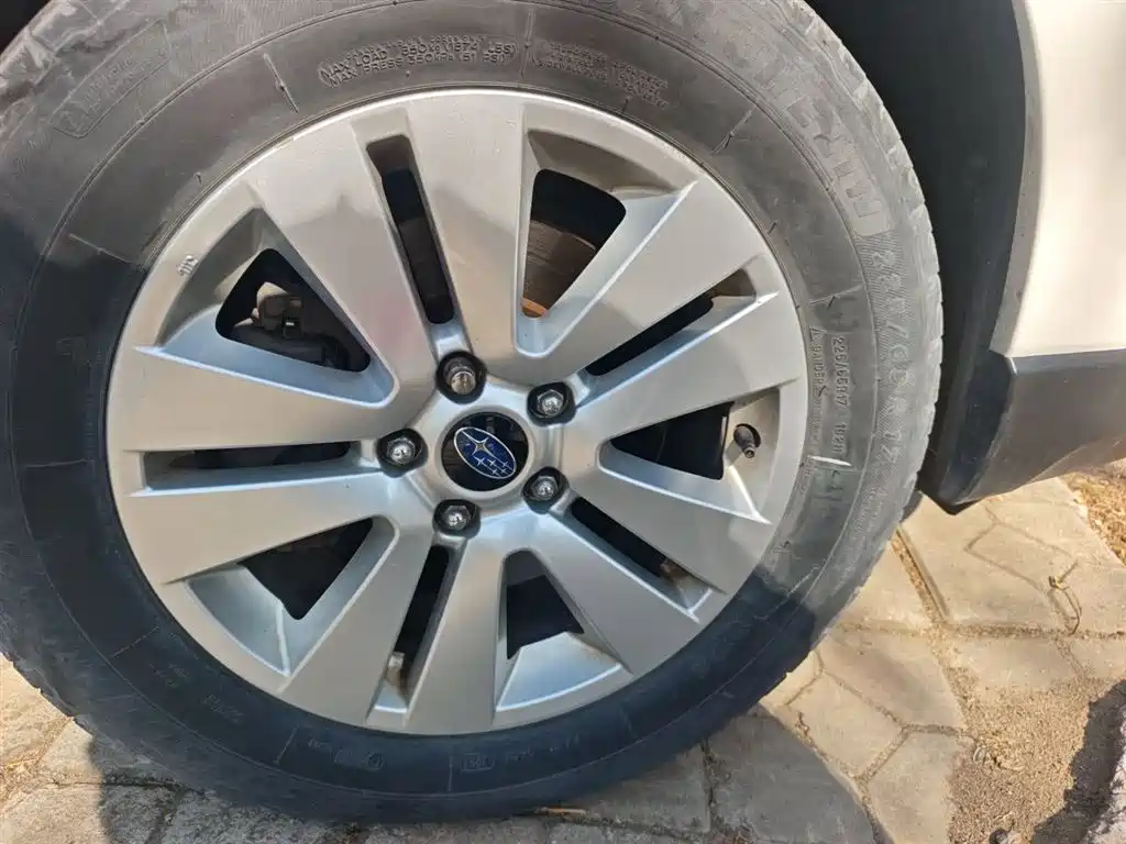 Subaru Outback 2016 2.5i Luxury Navigation Edition фото 23