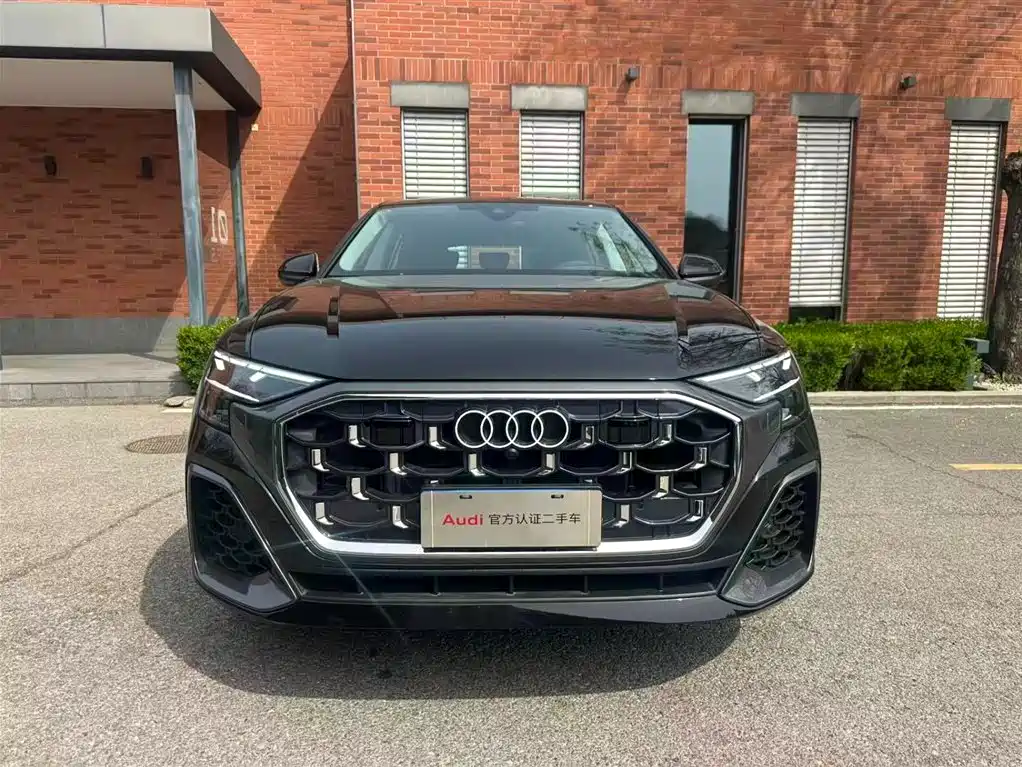 Audi Q8 2024 55 TFSI Luxury Sport фото 2