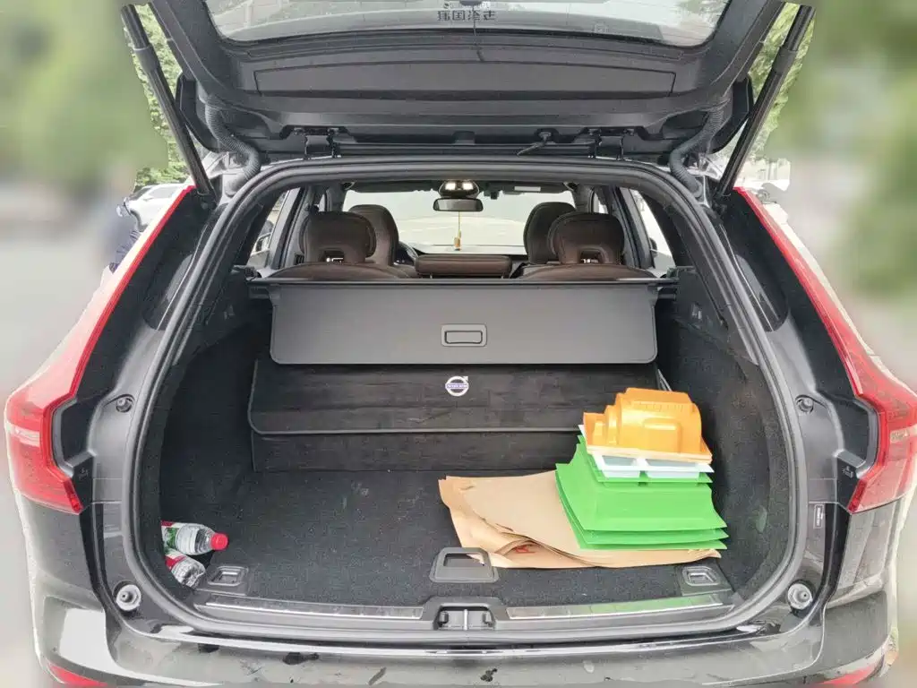 Фото 5 - Volvo XC60