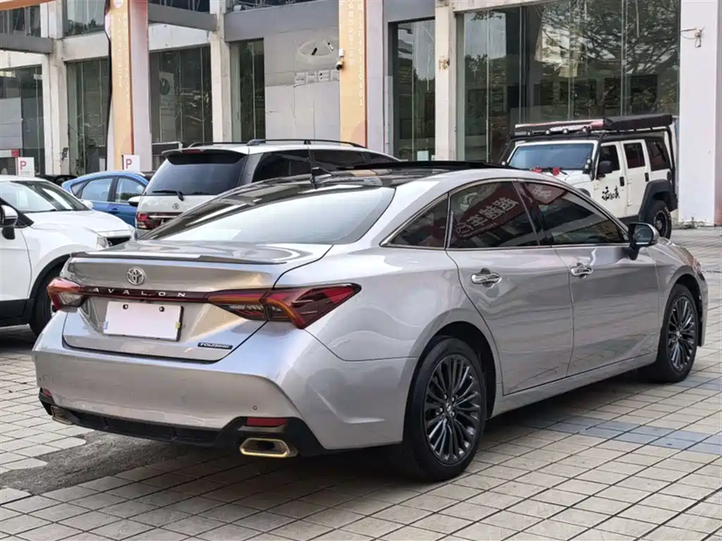 Toyota Avalon 2019 2.5L Touring Premium Edition China VI фото 10