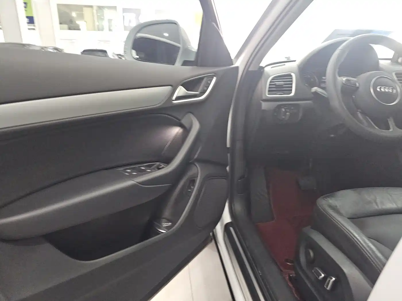 Audi Q3 2018 30th Anniversary Edition 35 TFSI Sport фото 6