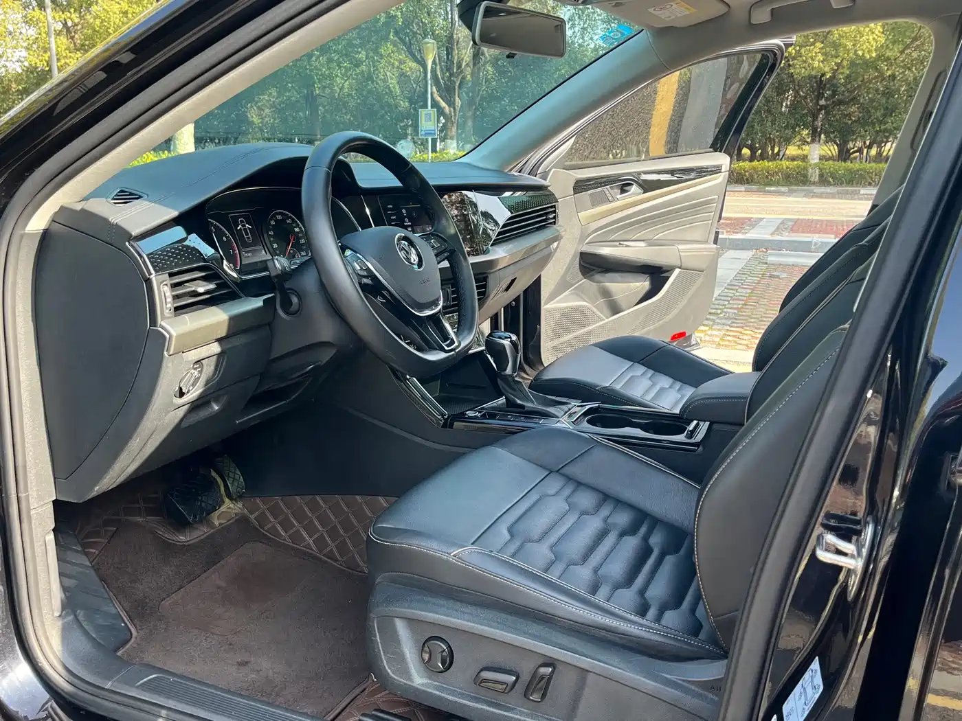 Volkswagen Passat 2019 330TSI Elite Version China VI фото 8