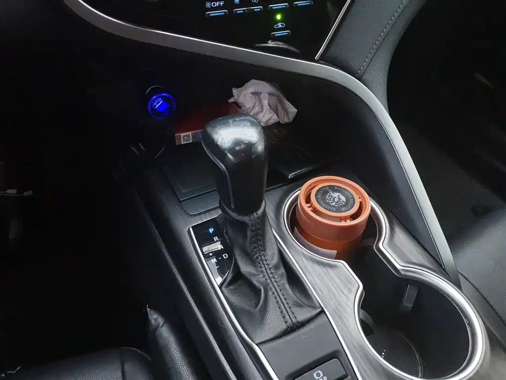 Toyota Camry 2021 2.0G Luxury Edition фото 10