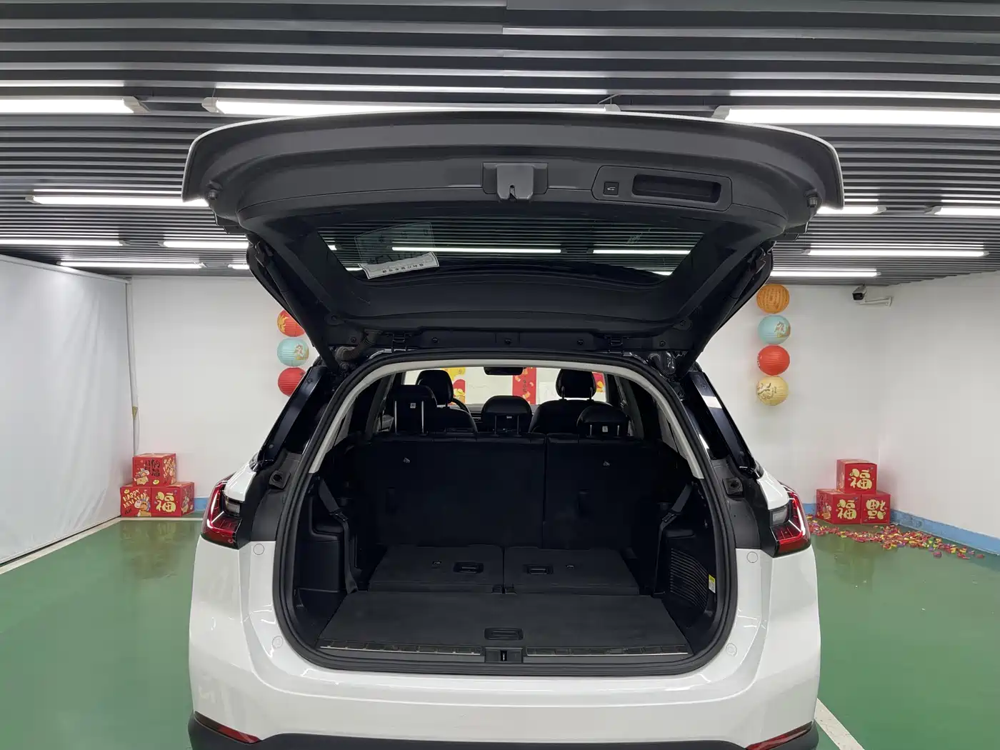 NIO ES8 2019 2018 355KM Base Model 7-Seater Version