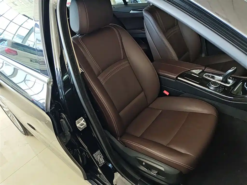 BMW 5 Series 2017 525Li Luxury Design Package фото 20