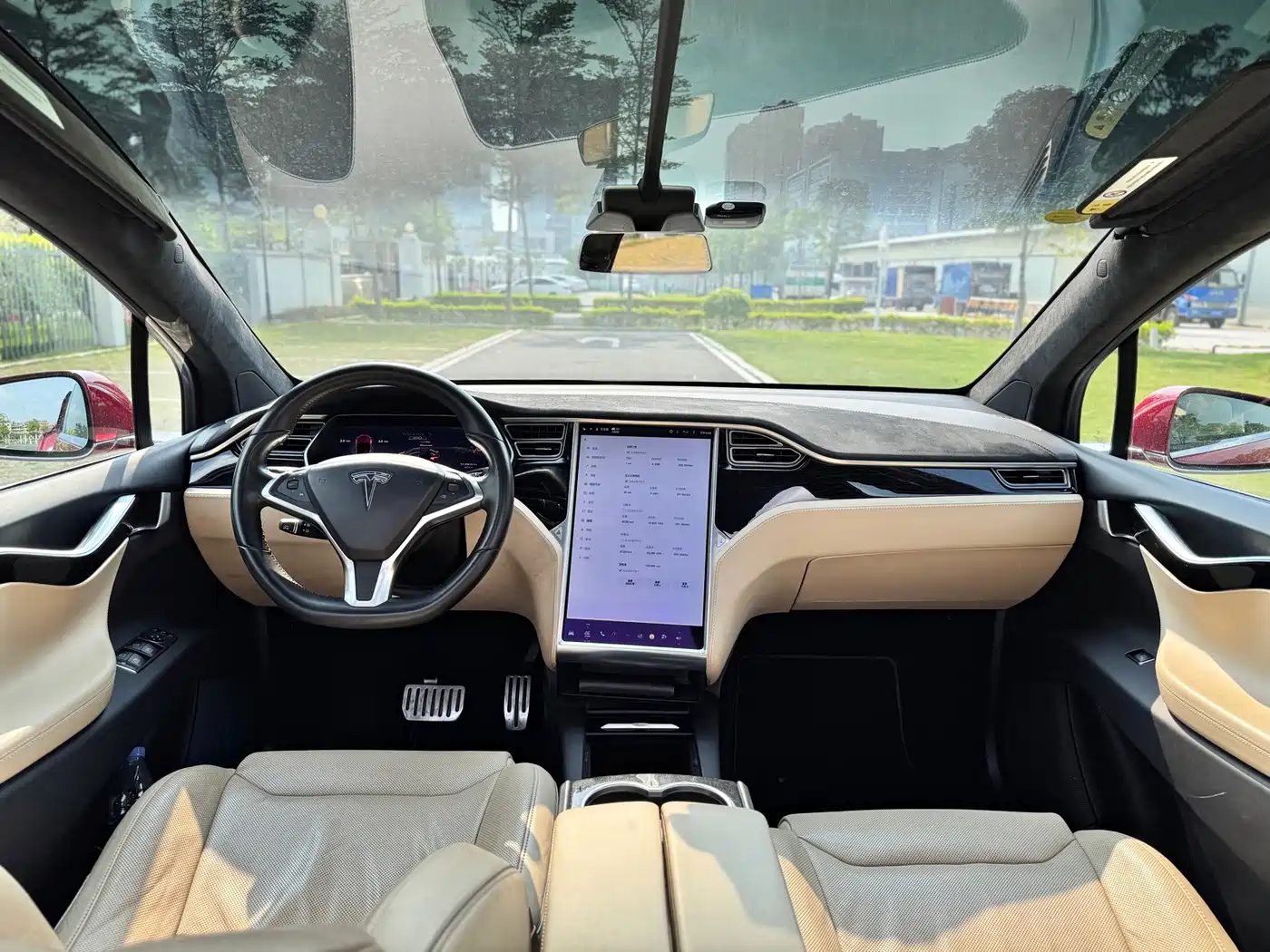 Фото 11 - Tesla Model X