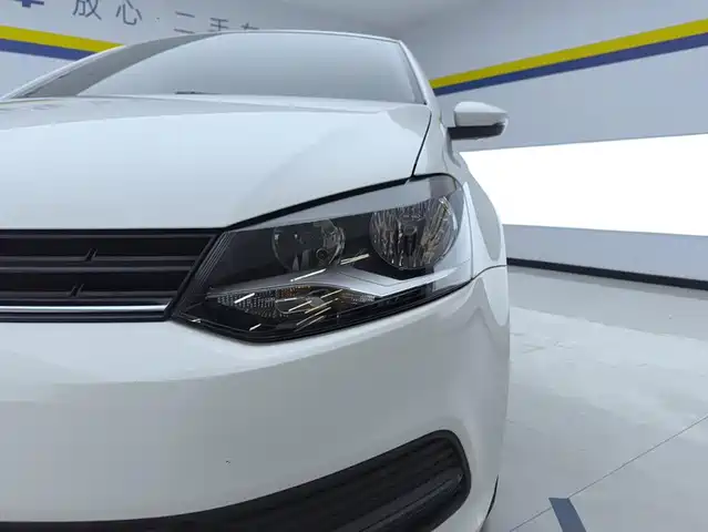Volkswagen Polo 2018 1.5L Auto Safe Drive — фото 5