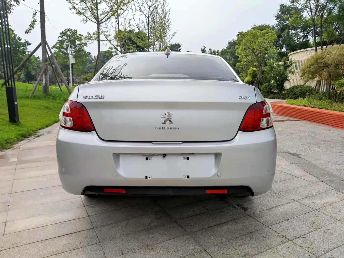 Peugeot 301 2014 1.6L Manual Comfort Edition фото 5