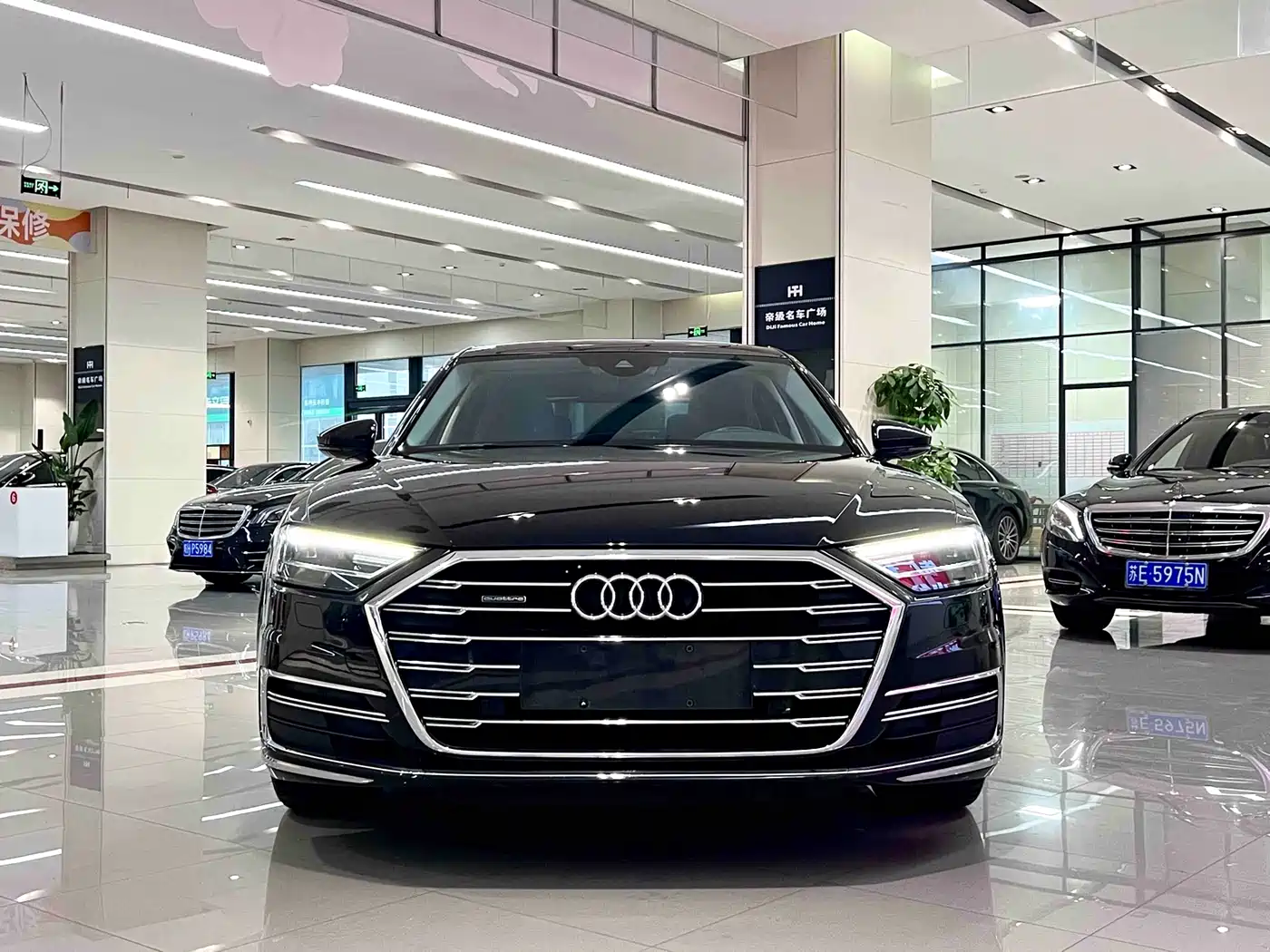 Audi A8 2019 Facelift Plus A8L 50 TFSI quattro Comfort фото 2