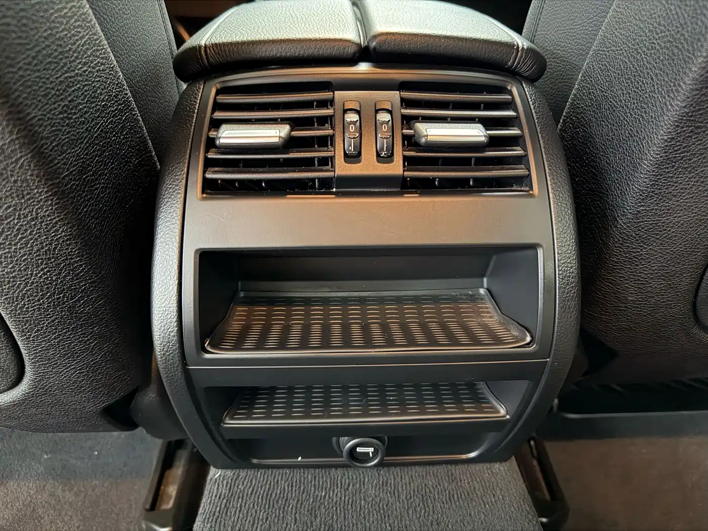 BMW 5 Series 2014 525Li Leading фото 8