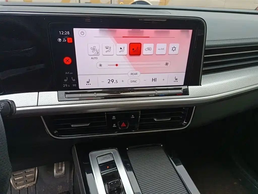 Volkswagen Talagon 2024 380TSI 4WD R-Line Touring фото 6