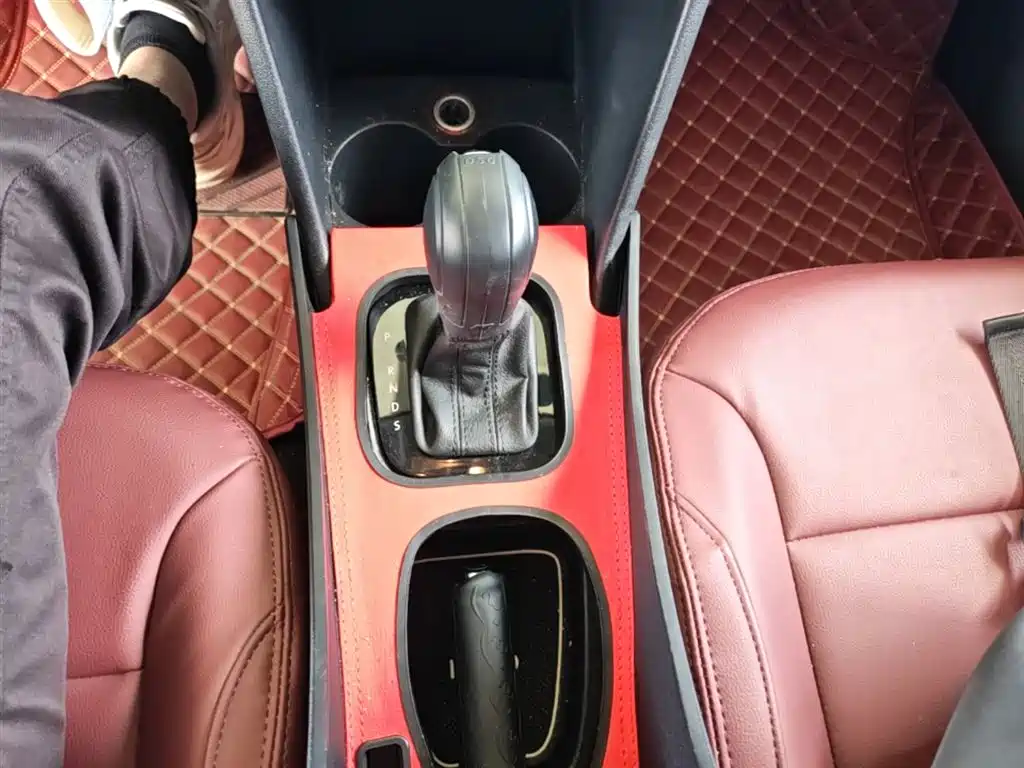 Volkswagen Polo 2016 1.6L Automatic Comfort фото 13