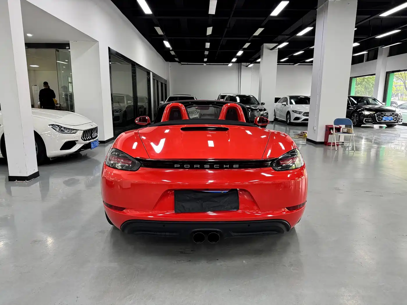 Porsche 718 2018 Boxster 2.0T фото 9