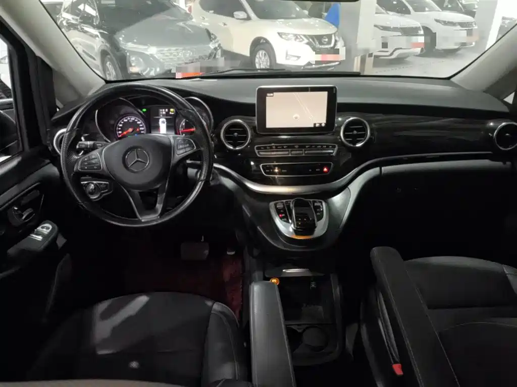 Mercedes-Benz V-Class 2017 Model V 260 Pilot Edition фото 6