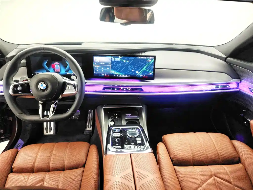 BMW 7 Series 2023 740Li Exclusive M Sport Package фото 9