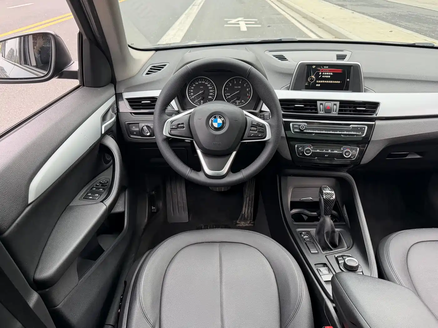 BMW X1 2018 sDrive18Li Fashion Model фото 13