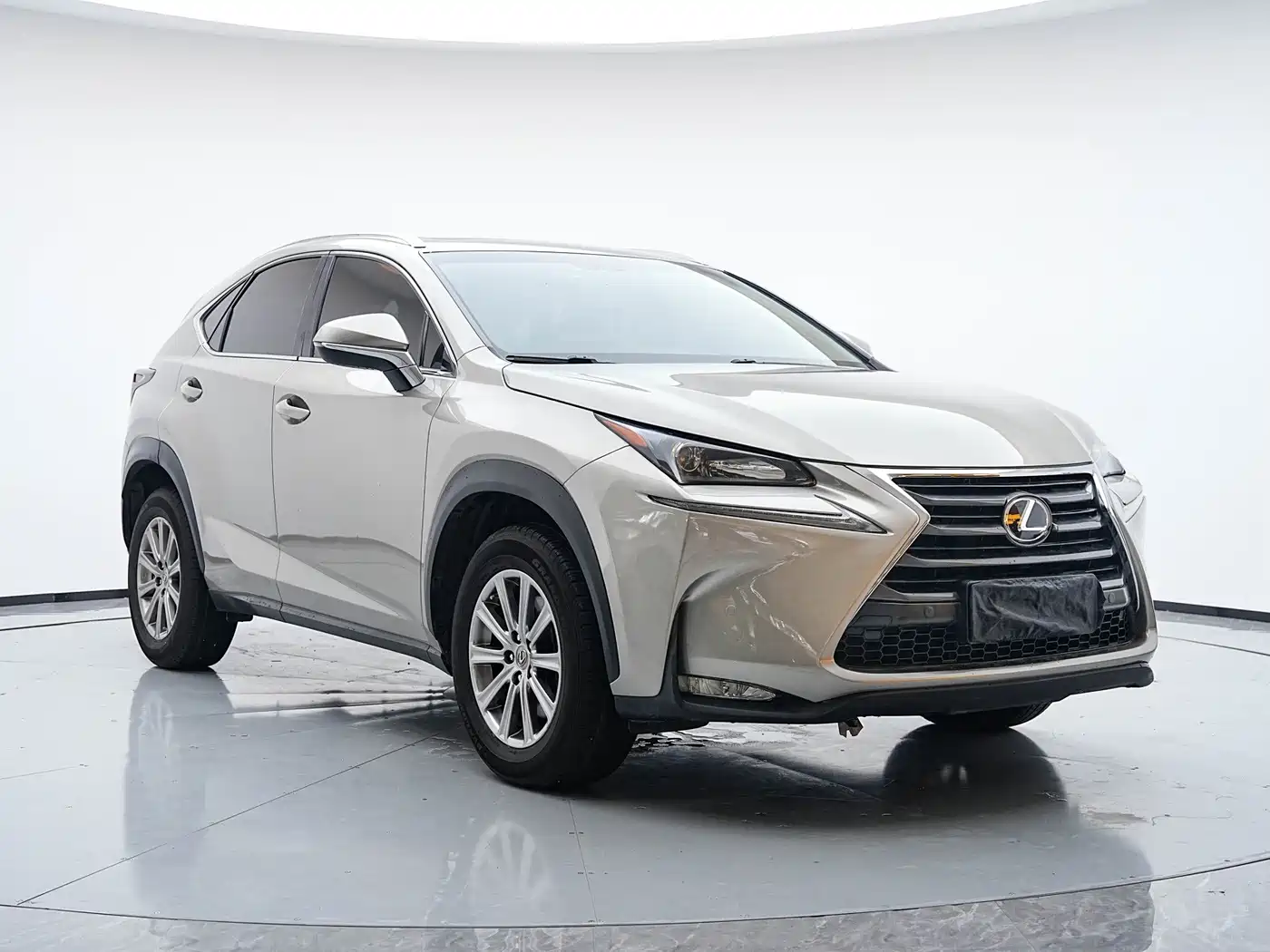 Фото 3 - Lexus NX