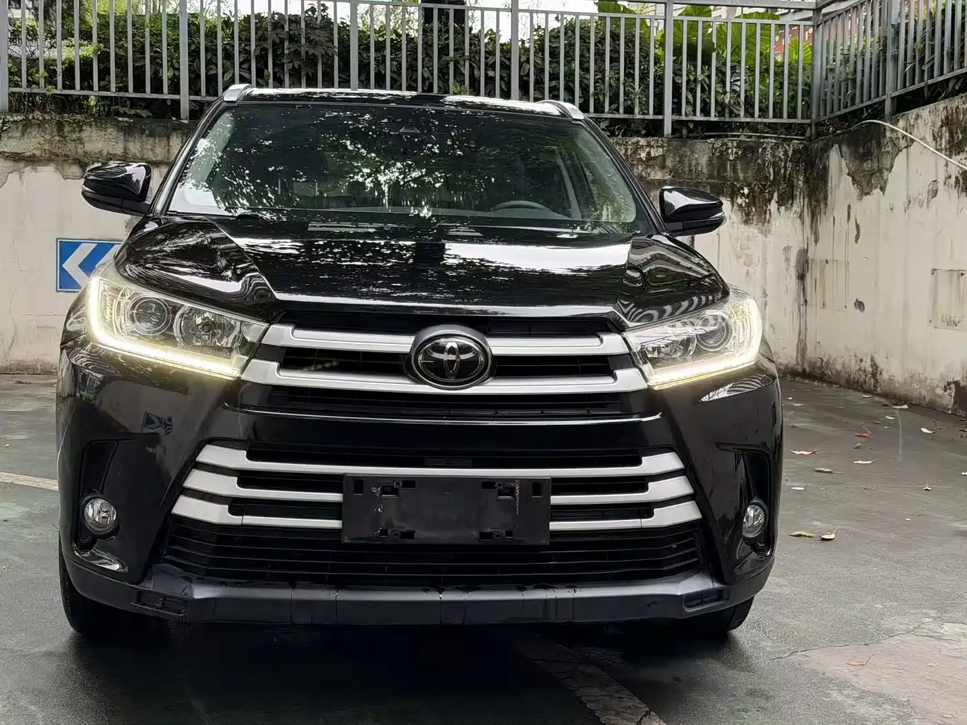 TOYOTA HIGHLANDER