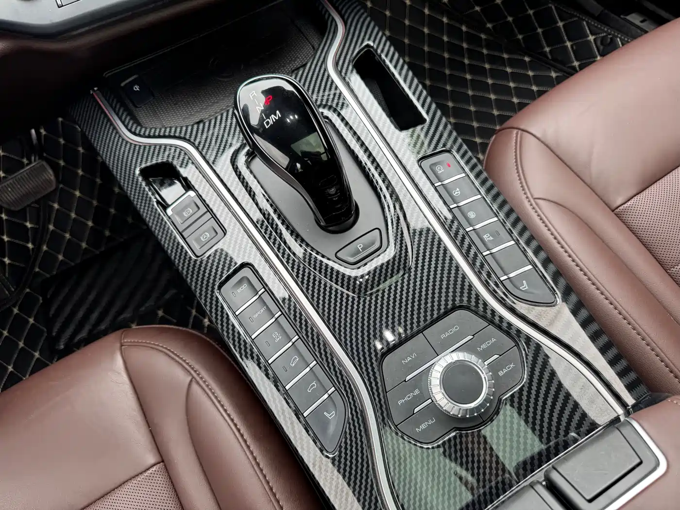 WEI PAI WEI BRAND VV7