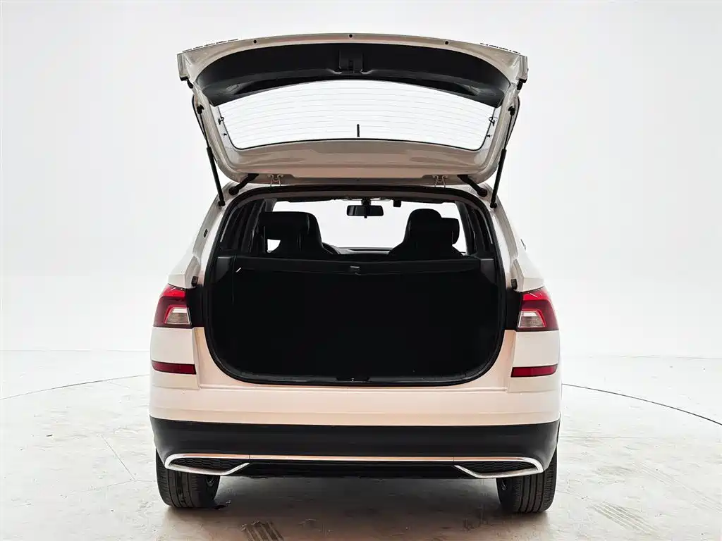 Škoda Kamiq 2022 1.5L Automatic Comfort Edition фото 8