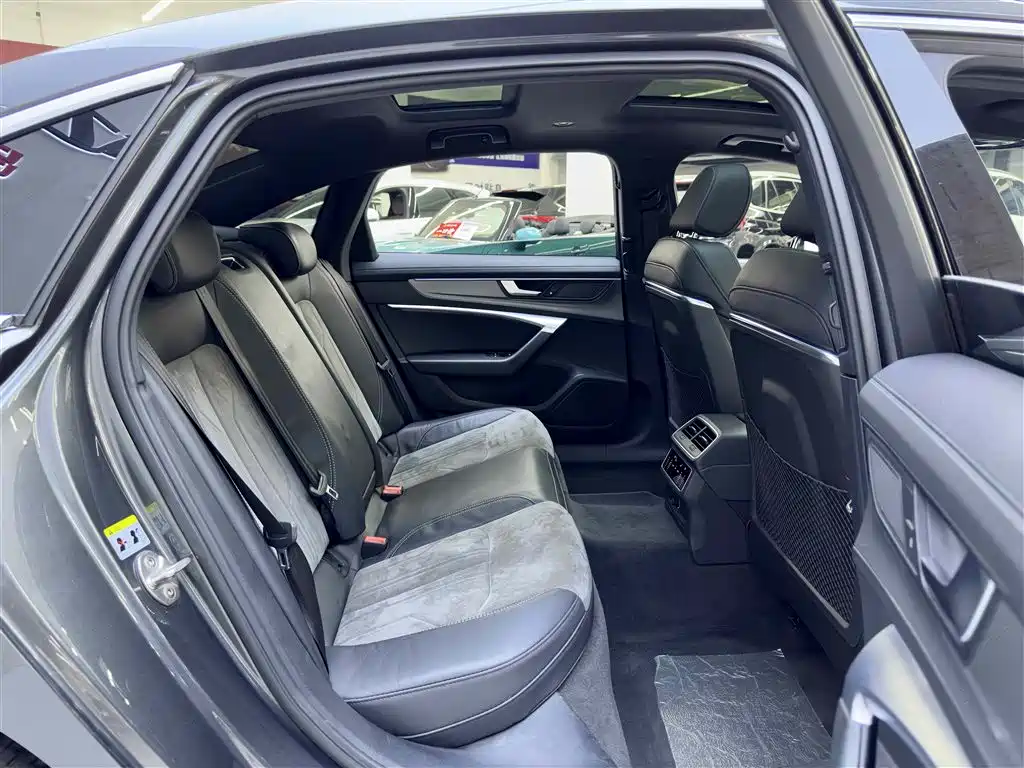 Audi A6L 2021 45 TFSI Exclusive Sport фото 7