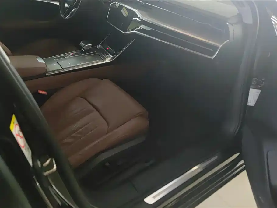 Audi A6L 2019 40 TFSI Luxury Elegance фото 8