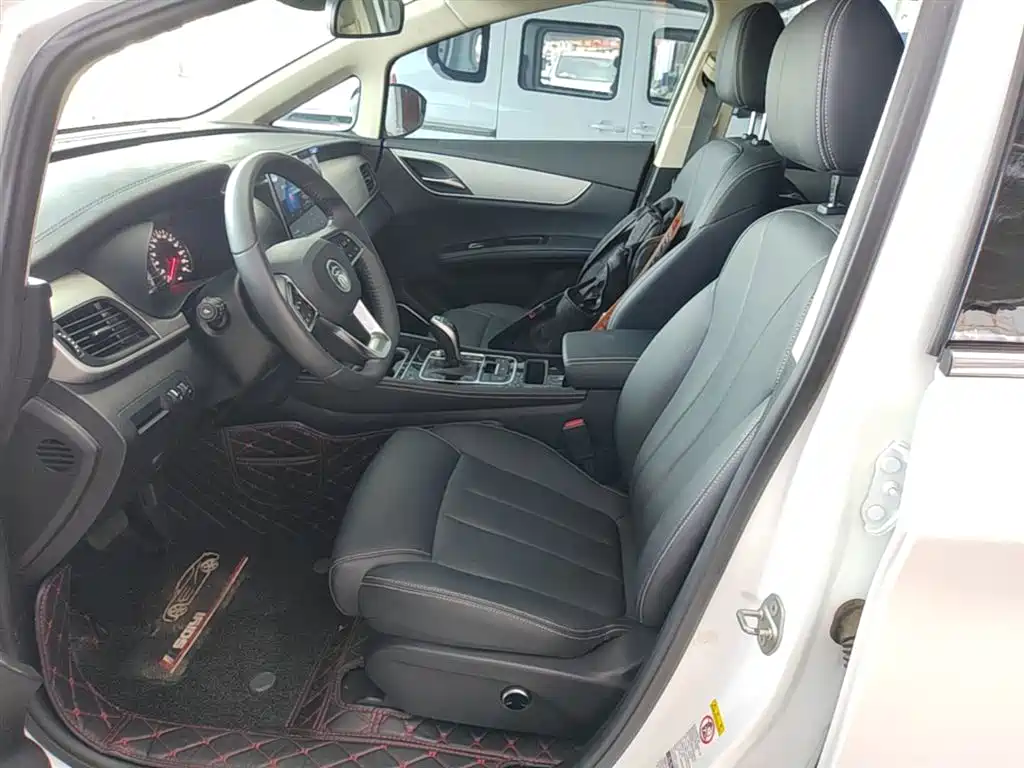 BYD Song MAX 2021 Upgrade 1.5T Automatic Premium Edition 6-Seater фото 15
