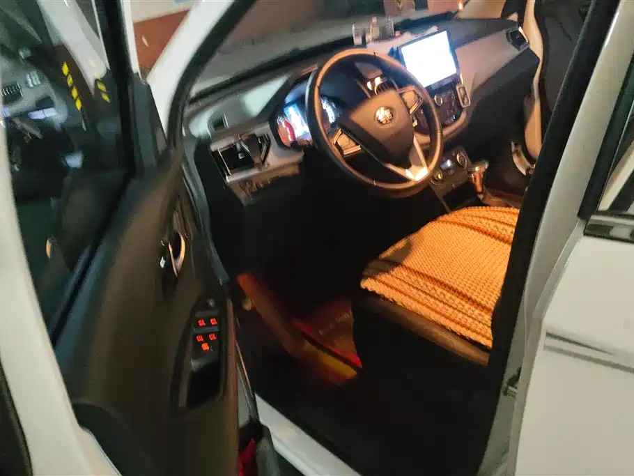 FAW Senya R7 2017 2017 Model 1.6L Automatic Smart