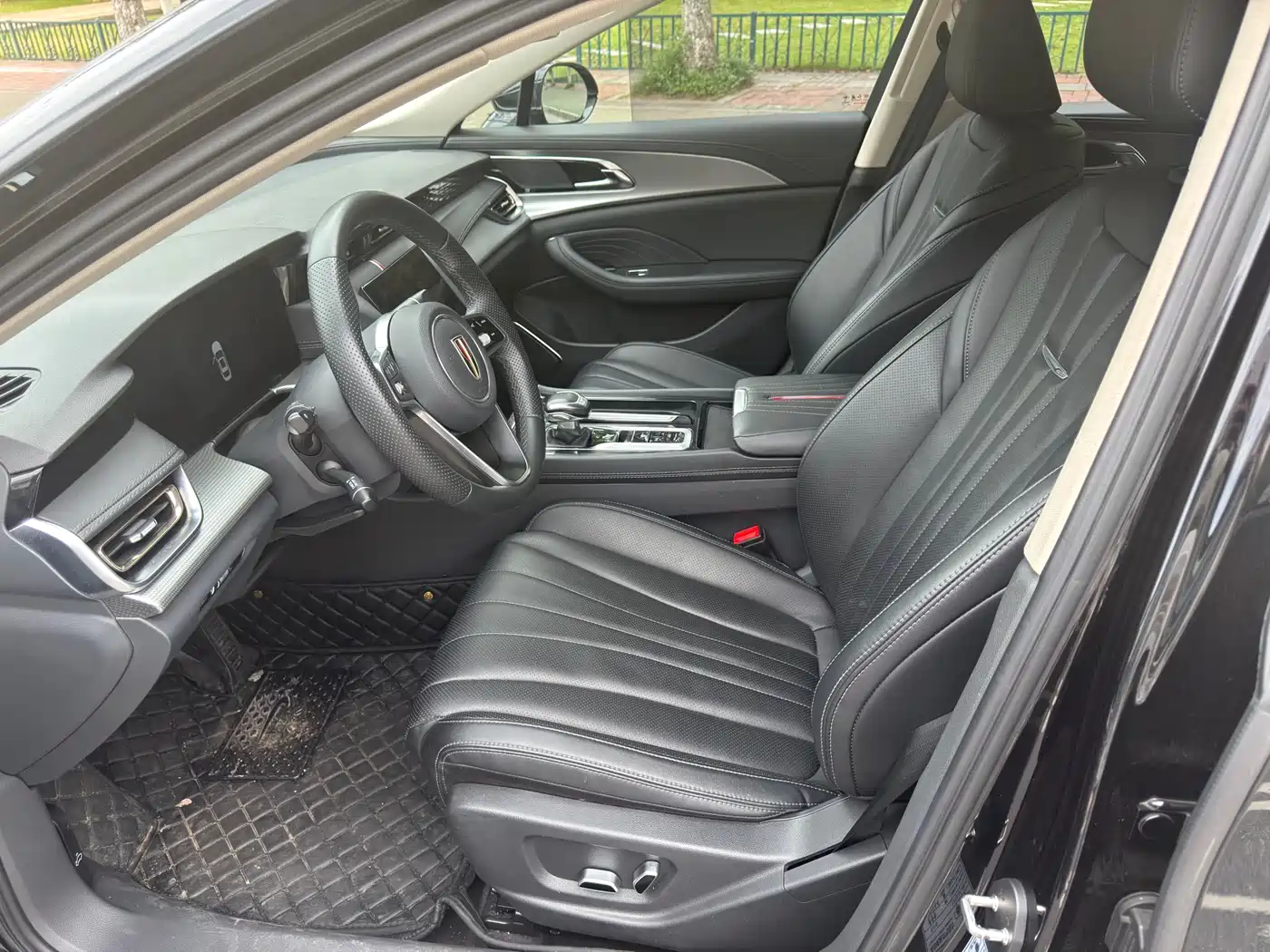 Hongqi H5 2023 1.5T DCT Smart Connect Joy Edition фото 8