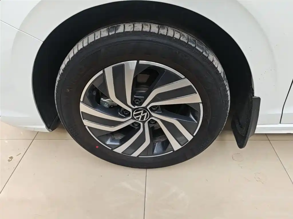 Volkswagen Bora 2025 Facelift 200TSI DSG Navigation Edition фото 23