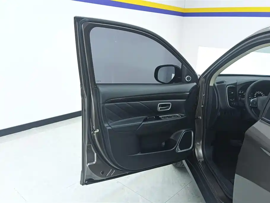 Mitsubishi Outlander 2019 2.0L 2WD Enjoy Edition 5-seater China V фото 7