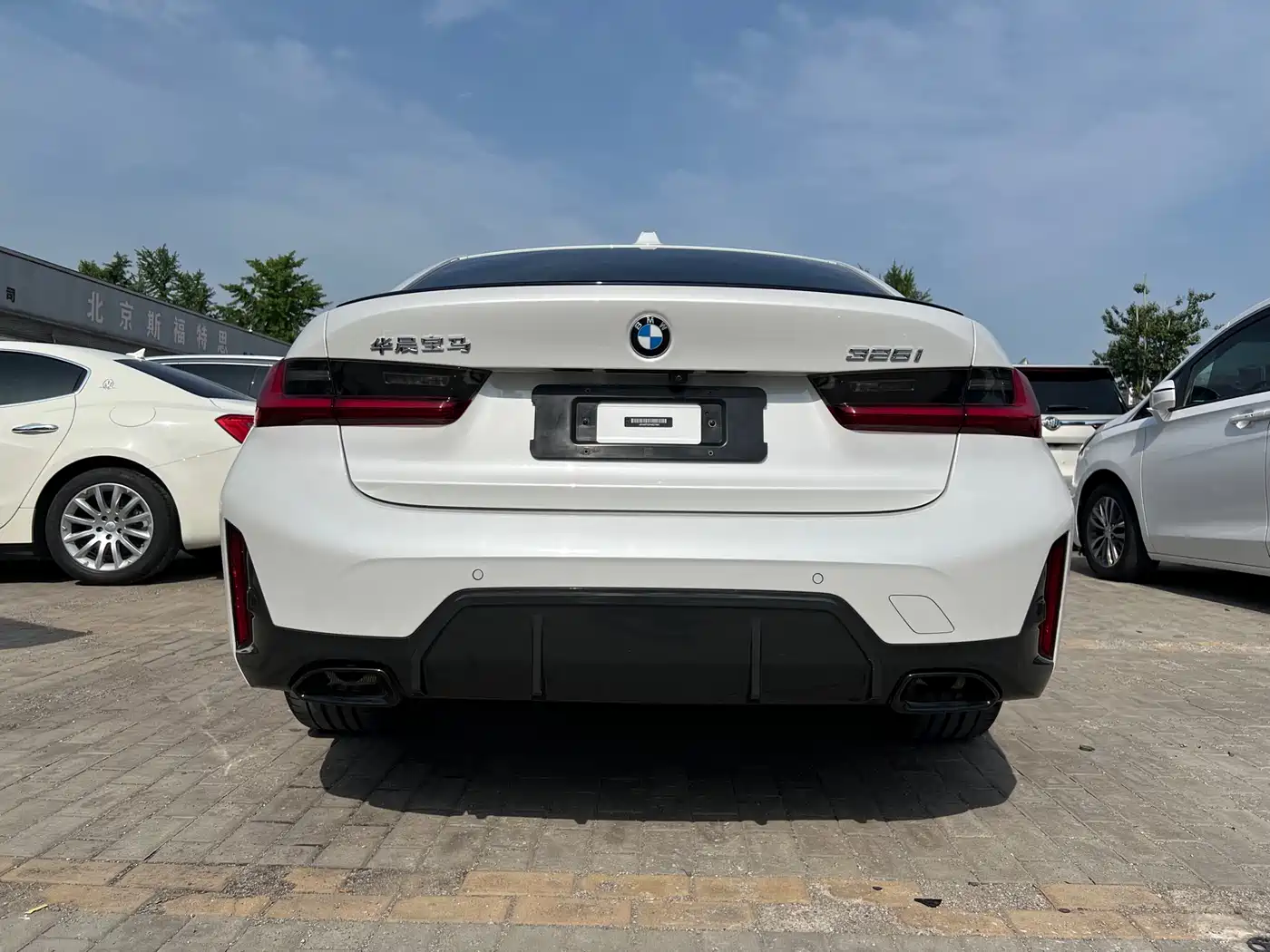 BMW 3 Series 2023 325i M Sport Black Night Package фото 6