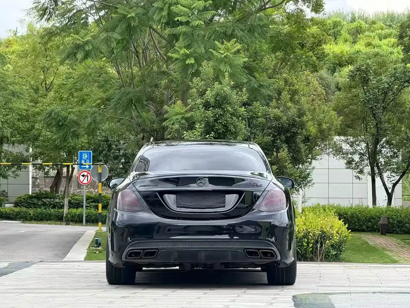 Mercedes-Benz C-Class AMG 2017 AMG C 63 S фото 4